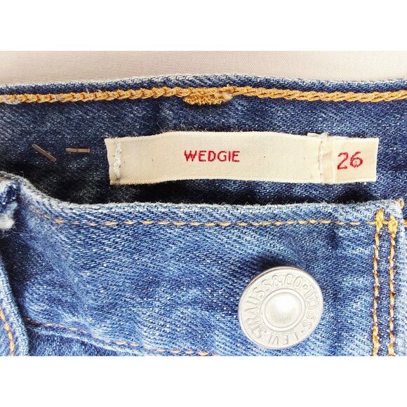 Levis Premium Size 26X29 Womens Wedgie Button Fly Blue Denim 5 Pocket Logo Jeans - Picture 5 of 15